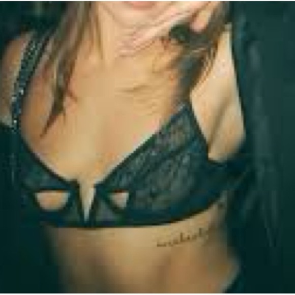 Bootaybag Lace Cutout Bralette - Black Size Large NWT - Picture 2 of 9